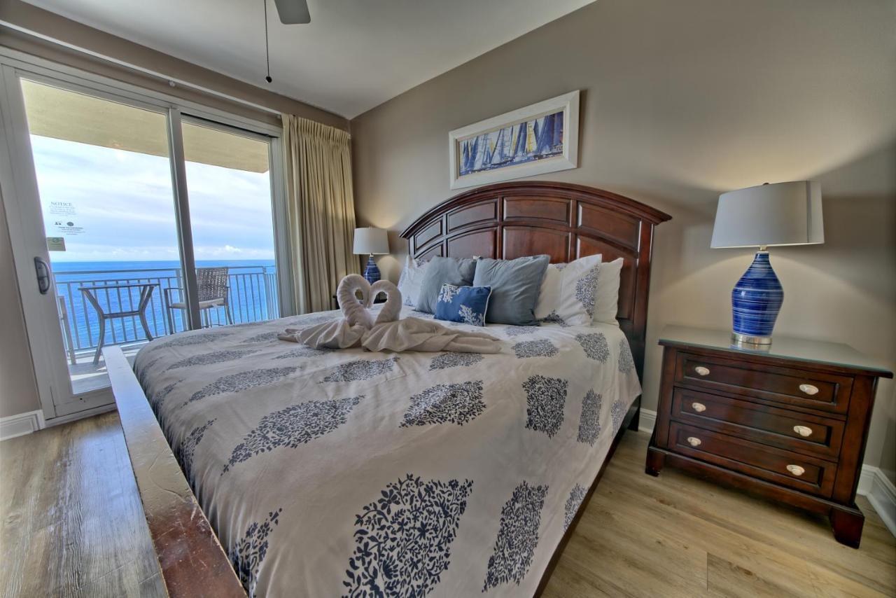 Sterling Breeze - Luxury Front *