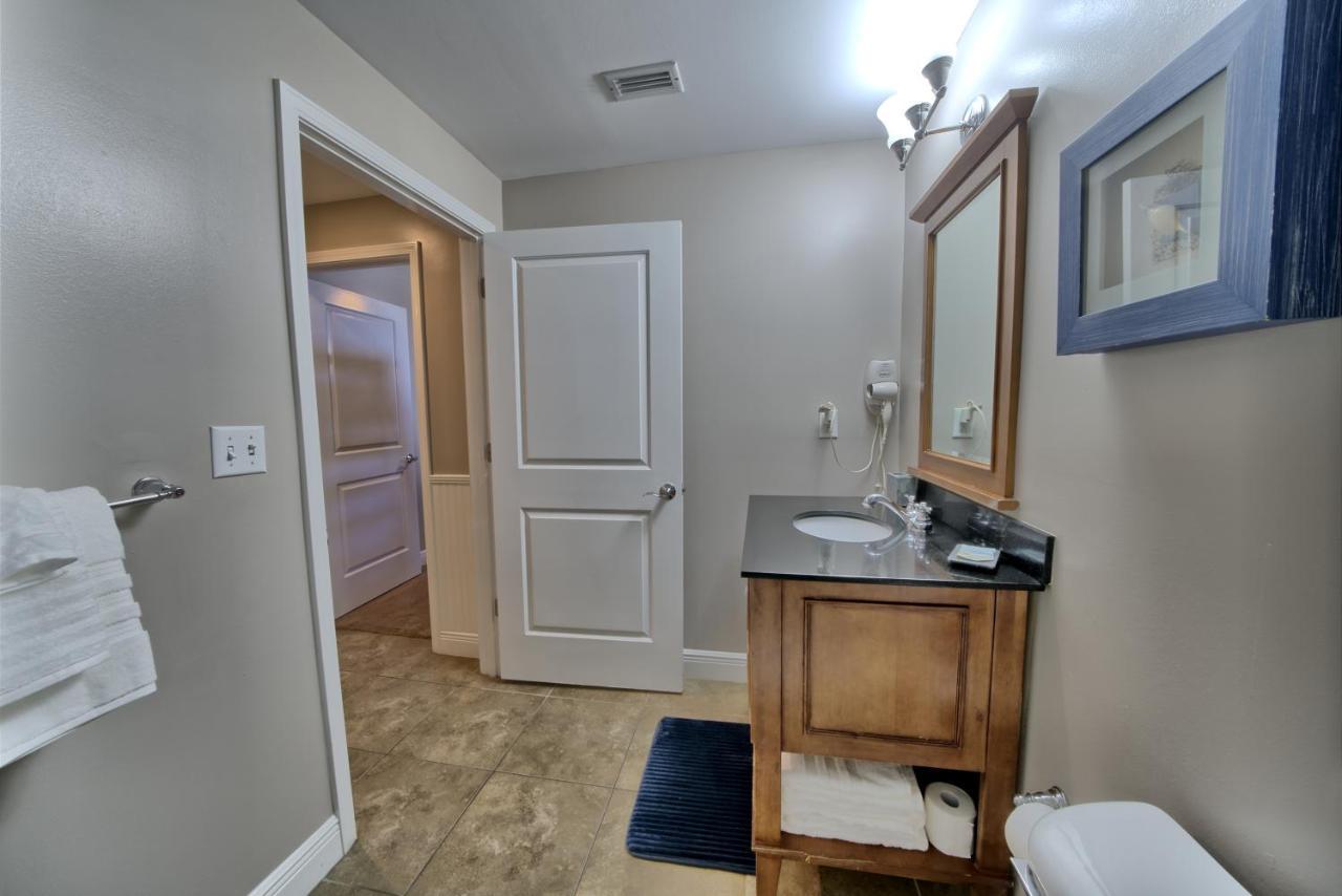 Sterling Breeze - Luxury Front Apartment *