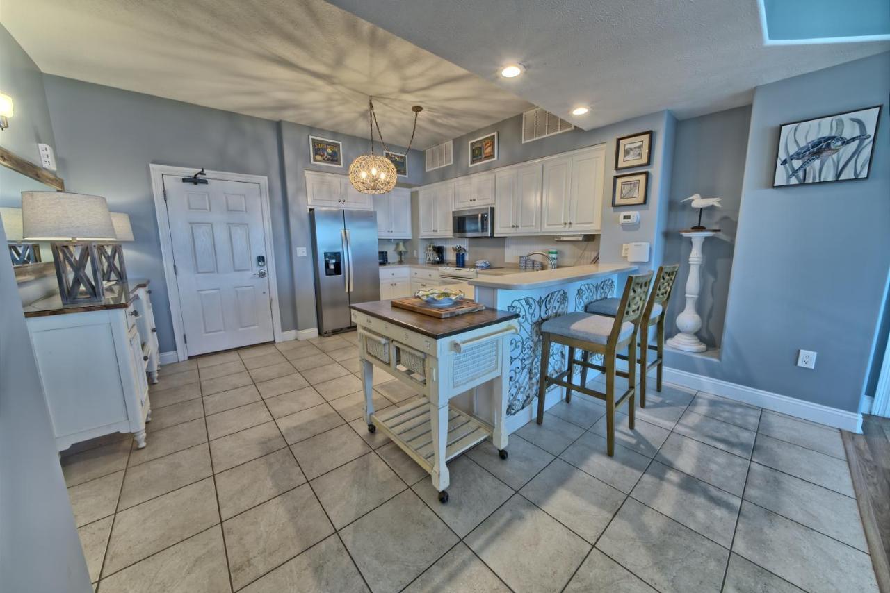 Cozy Oceanfront With Beachside Pool - Unit 1602 Apartment Panama City Beach