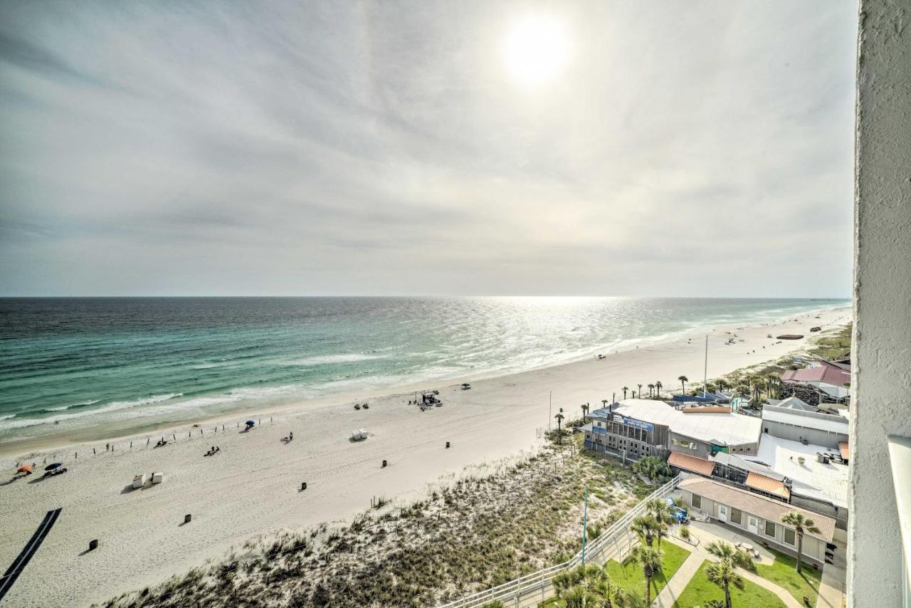 Beachfront With Access To Pools! *