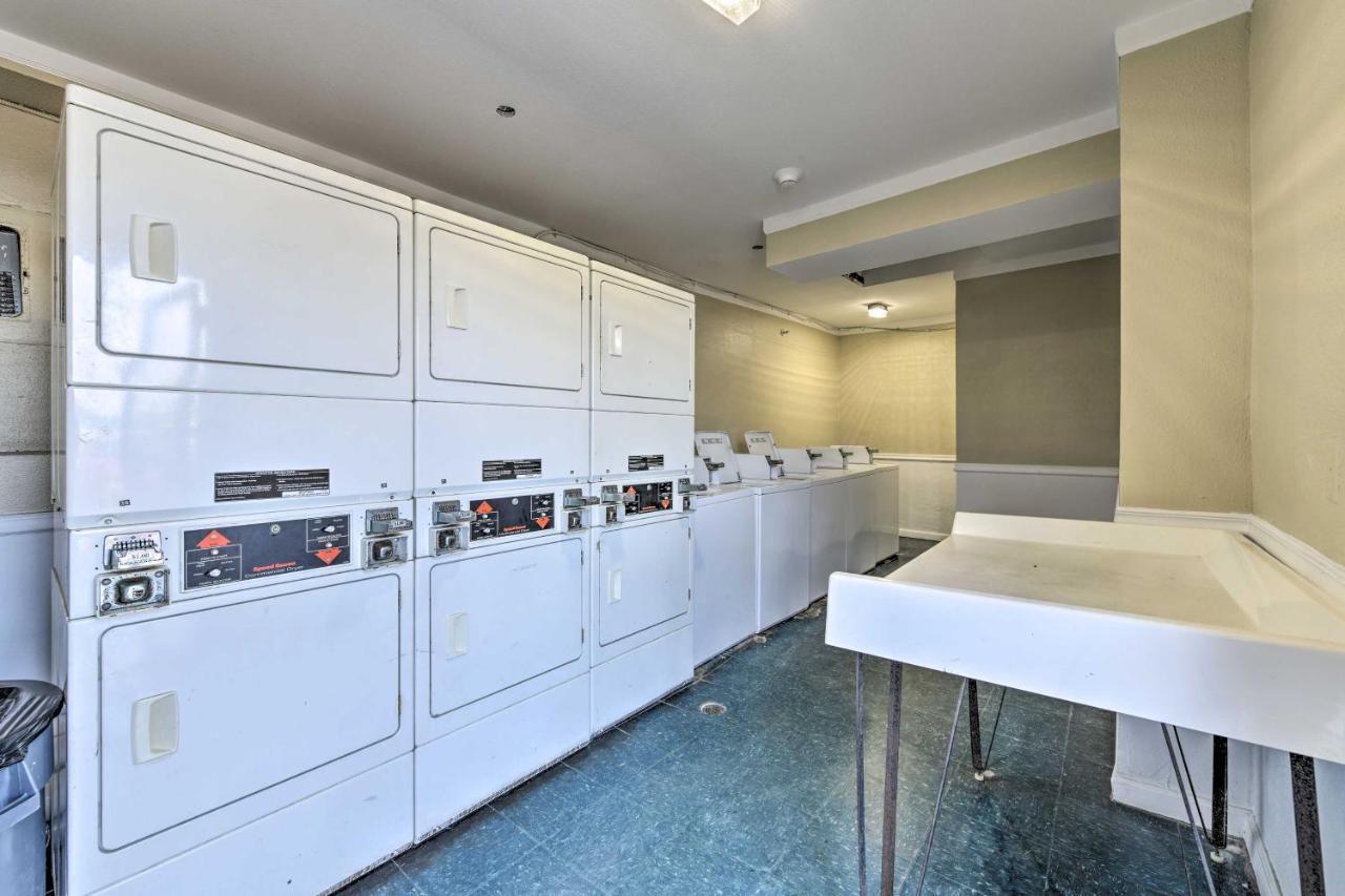 Beachfront With Access To Pools! Apartment *