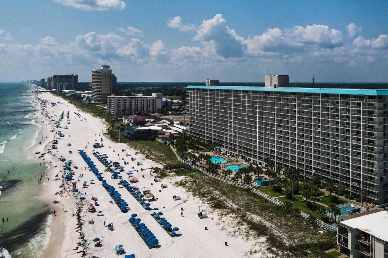 Apartment Beachfront With Access To Pools! *