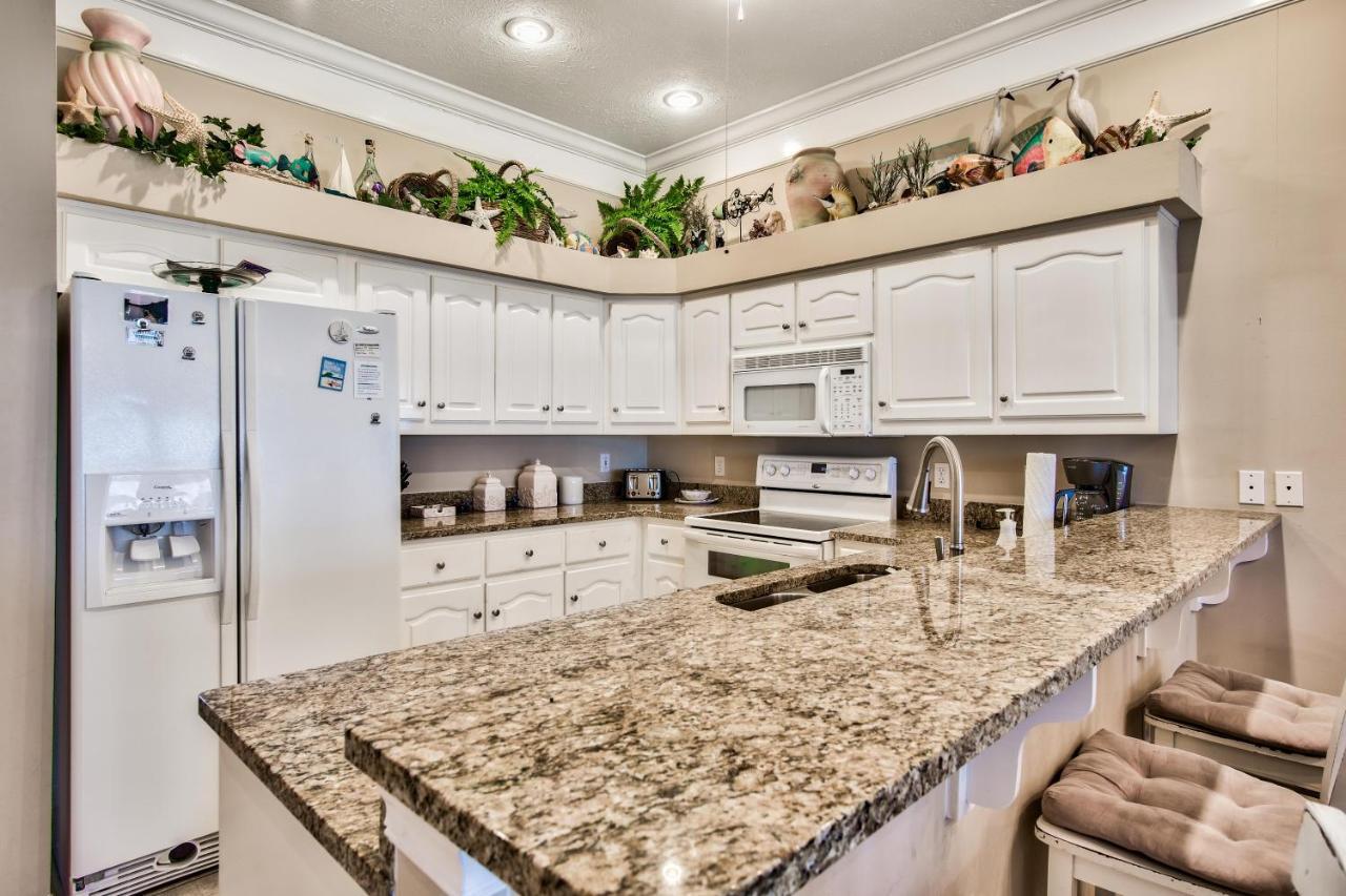 Beachside 8 - Beachfront - Sleeps 8! Apartment