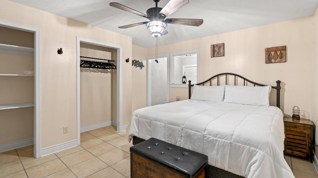 Pet Friendly Townhome With Gulf Views And Hot Tub Right Across From And Schooners Panama City Beach