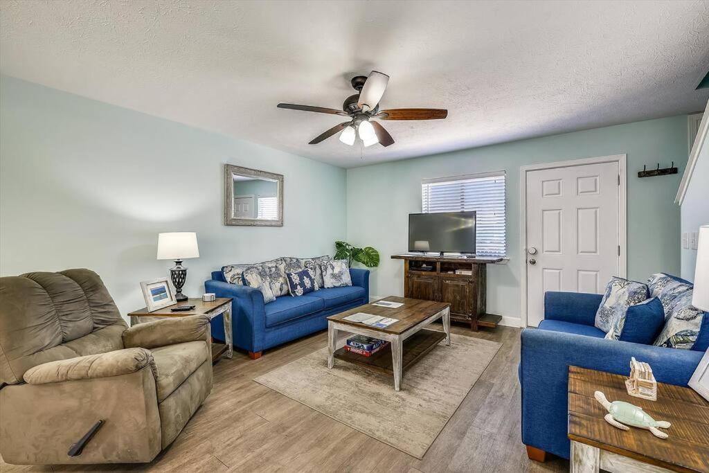 Cozy 2br 1,5ba At Gulf Highlands - 5 Min Walk To Beach! With 11 Pools! Holiday home *