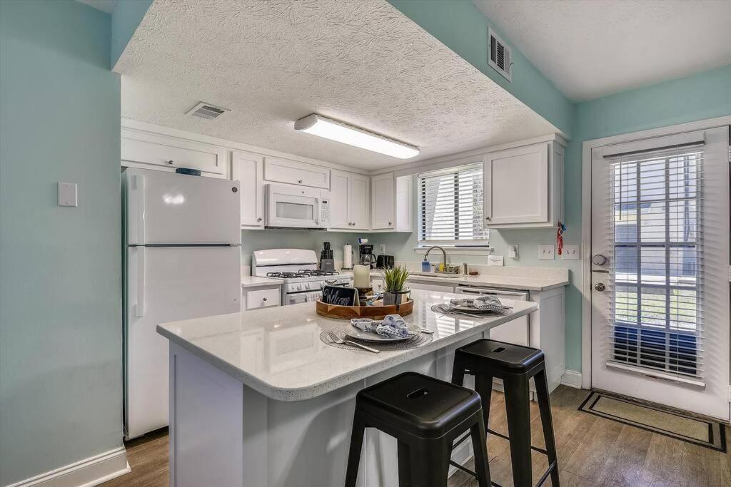 Cozy 2br 1,5ba At Gulf Highlands - 5 Min Walk To Beach! With 11 Pools! Holiday home *