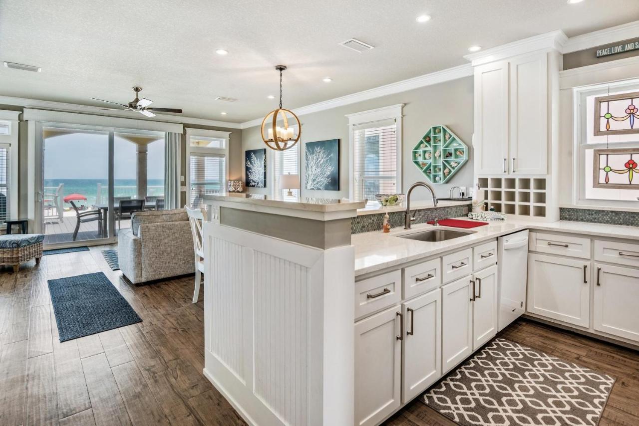 Holiday home Southern Comfort - Beautiful Private Beachfront Home!