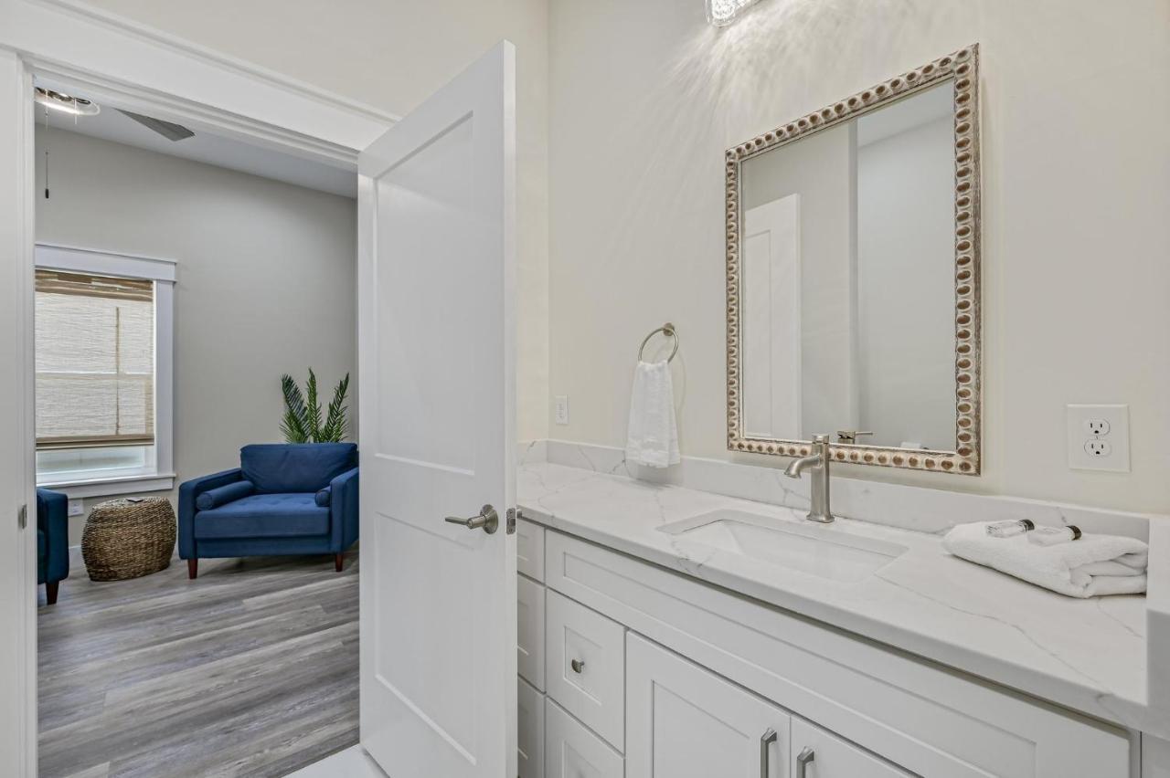 Holiday home Haven - Brand New - Private Pool- Just 300 Feet From The Beach! Panama City Beach