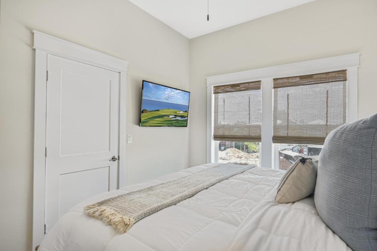 Holiday home Haven - Brand New - Private Pool- Just 300 Feet From The Beach! *