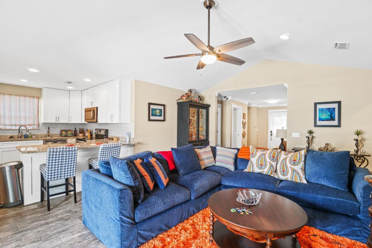 Pet Friendly House - Paradise On Palm By Panhandle Getaways