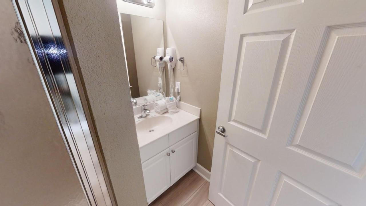 Tidewater 1307 Holiday home