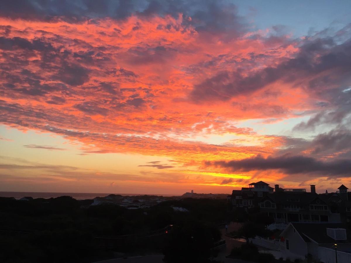 Gulf View Compass Point: Beachside With Pool Access *
