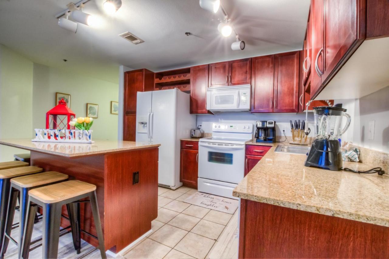 Brand New!laketown Wharf 233! Beautiful 3 Bd, Great Amenities, And Great Location Holiday home