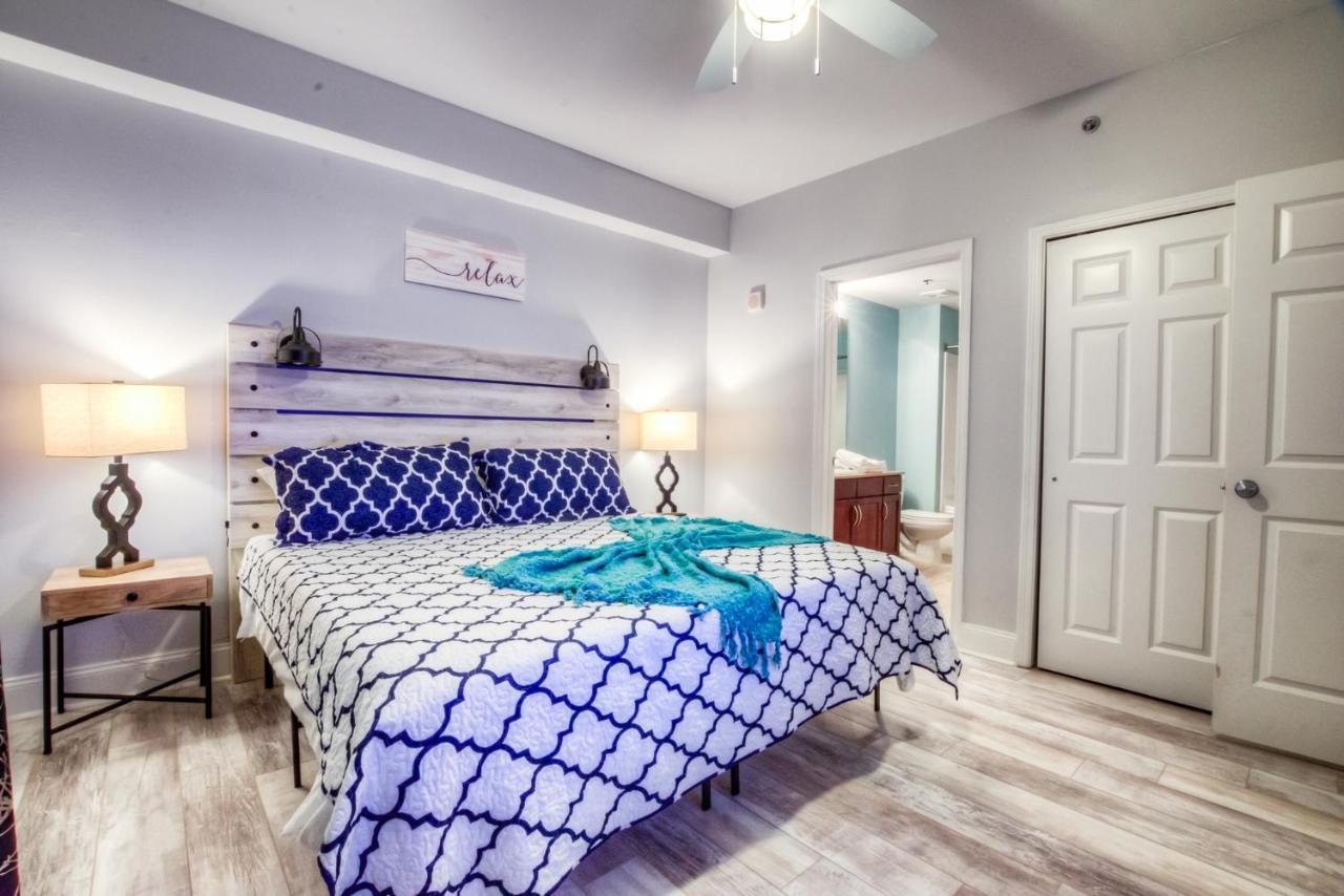 Brand New!laketown Wharf 233! Beautiful 3 Bd, Great Amenities, And Great Location *