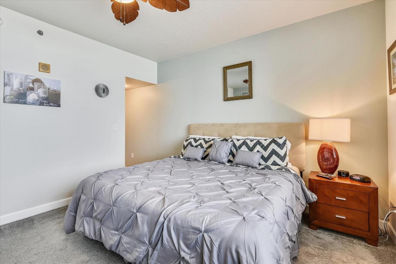 Apartment Shores Of Panama 1211- Sleeps 6, Gulf View, Reserved Parking! Free Fun! *