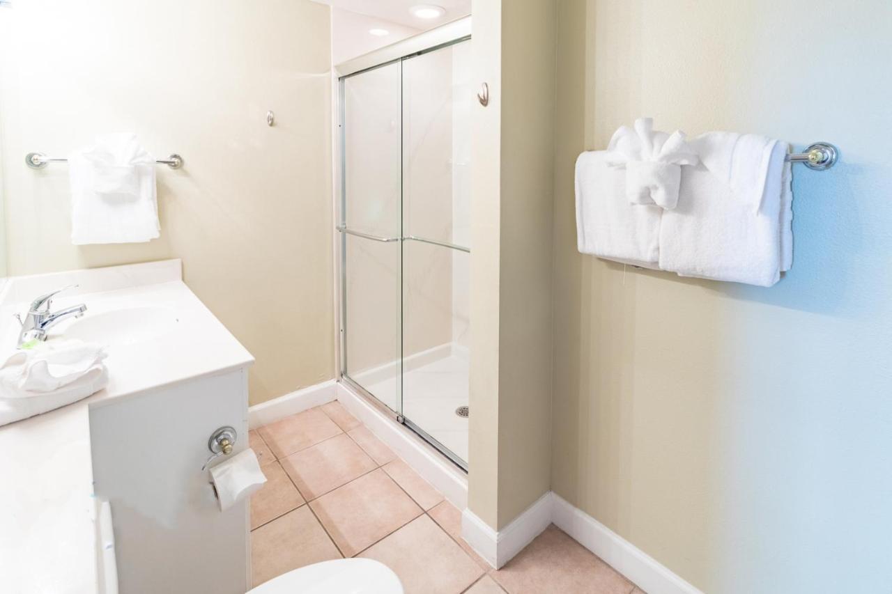 Shores Of Panama 318 - 2bd, Sleeps 8! Great View! Reserved 3rd Floor Parking Space! Panama City Beach