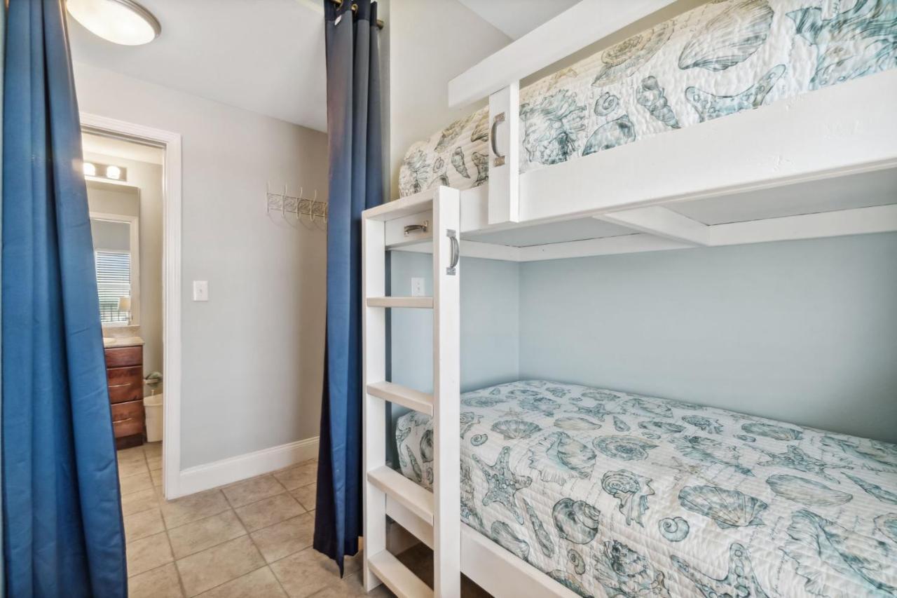 Holiday home Sapphire Sea At Laketown Wharf #1122 By Nautical Vacation Panama City Beach