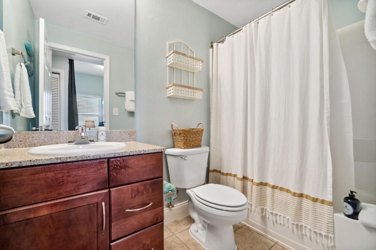 Holiday home Sapphire Sea At Laketown Wharf #1122 By Nautical Vacation