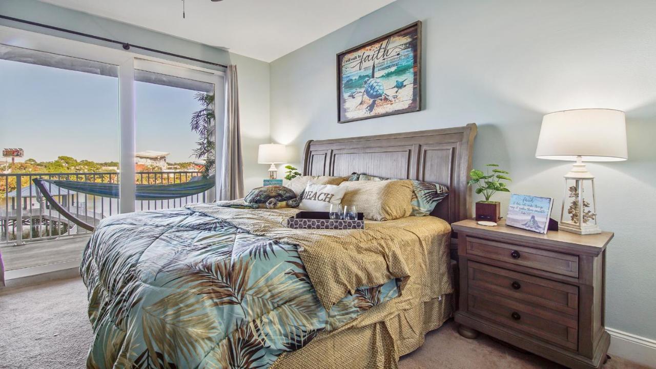 Memories In The Making At Laketown Wharf #211 By Nautical
