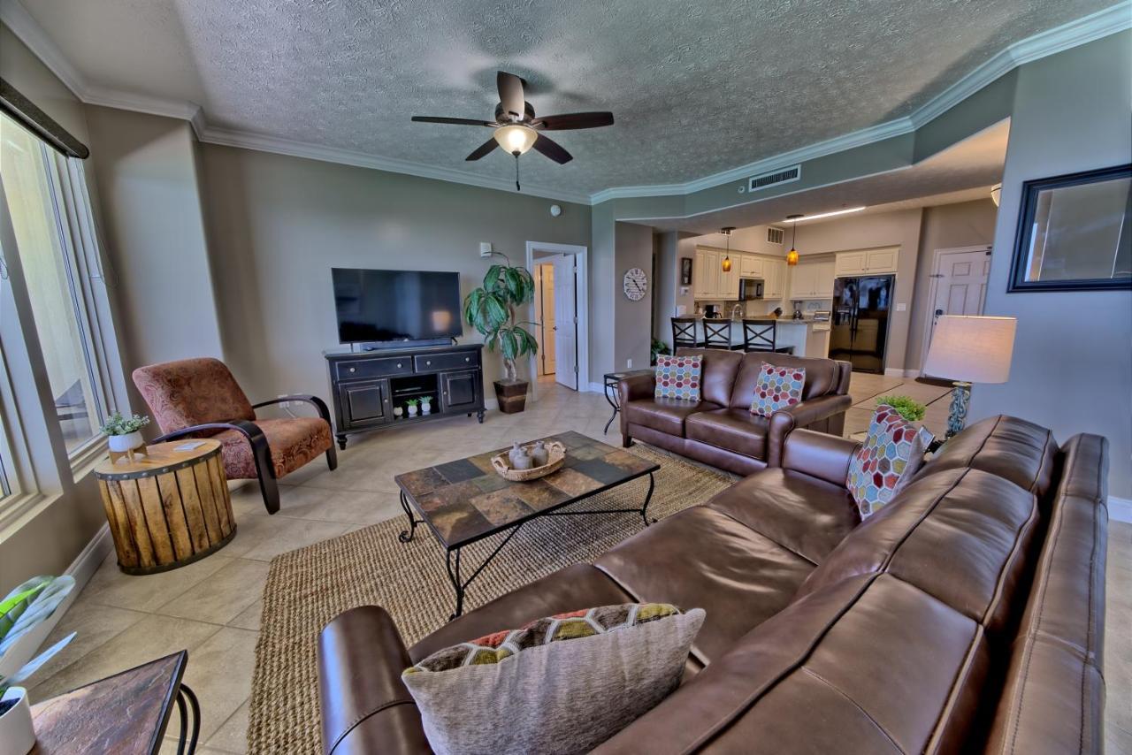 Luxurious High-rise With Spacious Balcony Facing The Ocean - Unit 1805 Apartment