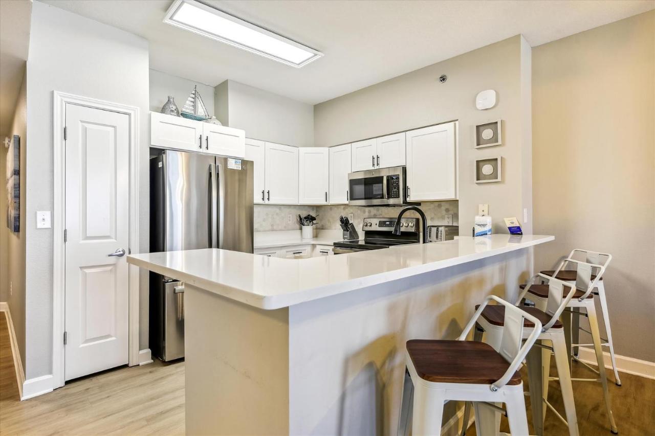 Shores Of Panama 2028 - Luxurious Gulf-front 3 Bedroom 3 Bath Sleeps 10 * Panama City Beach
