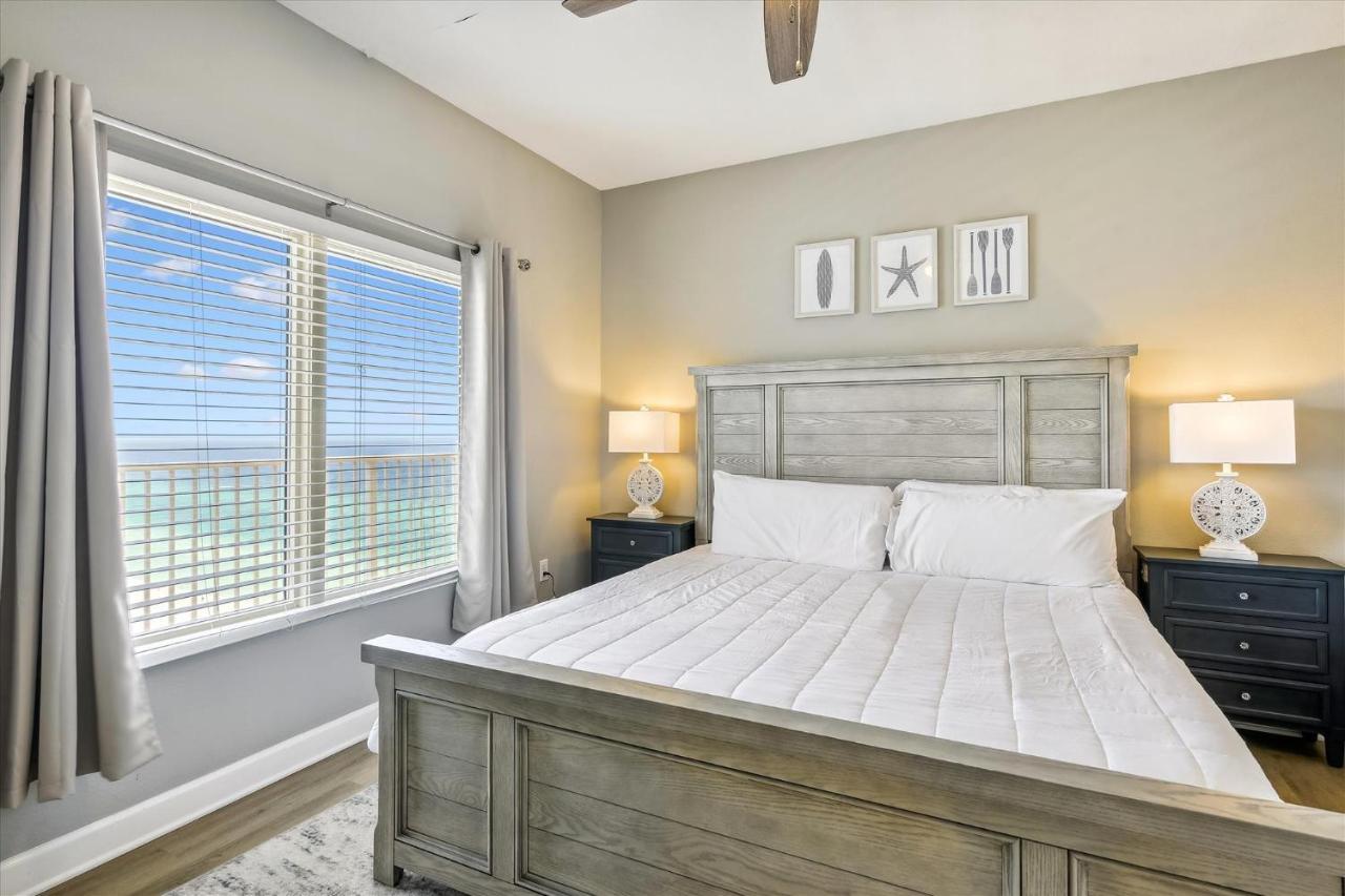 Apartment Shores Of Panama 2028 - Luxurious Gulf-front 3 Bedroom 3 Bath Sleeps 10 Panama City Beach