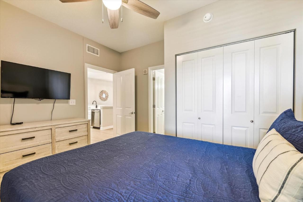 Shores Of Panama 2028 - Luxurious Gulf-front 3 Bedroom 3 Bath Sleeps 10 * Panama City Beach