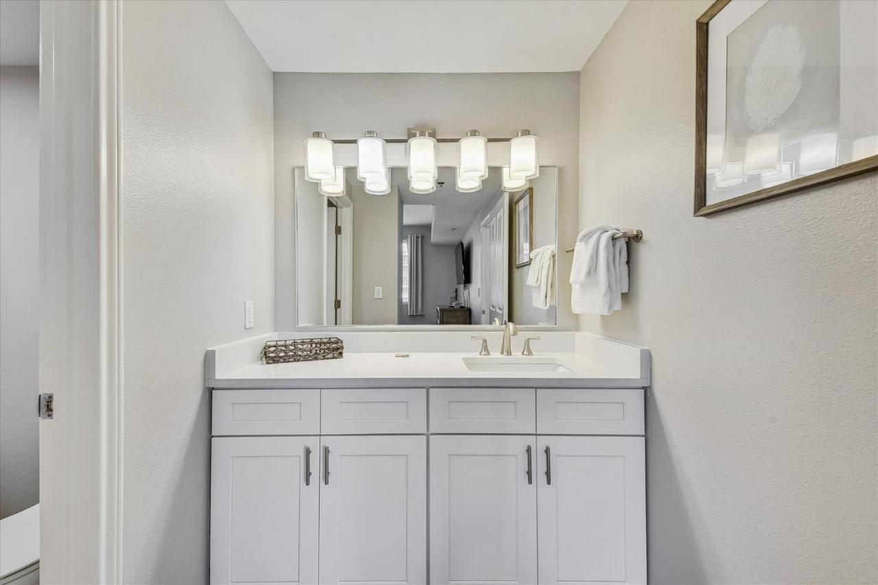 Apartment Shores Of Panama 2028 - Luxurious Gulf-front 3 Bedroom 3 Bath Sleeps 10