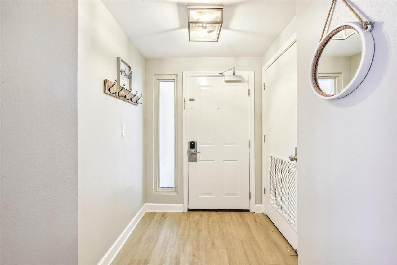 Shores Of Panama 2028 - Luxurious Gulf-front 3 Bedroom 3 Bath Sleeps 10 Apartment