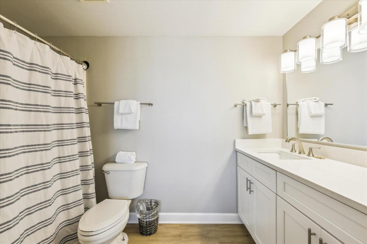 Shores Of Panama 2028 - Luxurious Gulf-front 3 Bedroom 3 Bath Sleeps 10 Apartment