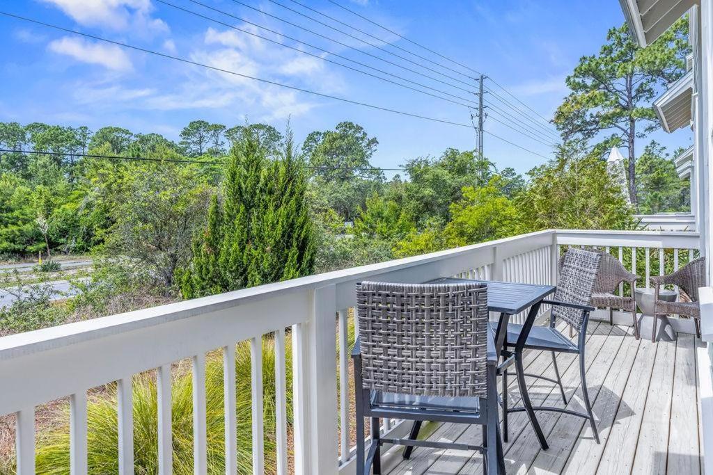 Prominence 30a - Lucky Old Sun Holiday home *