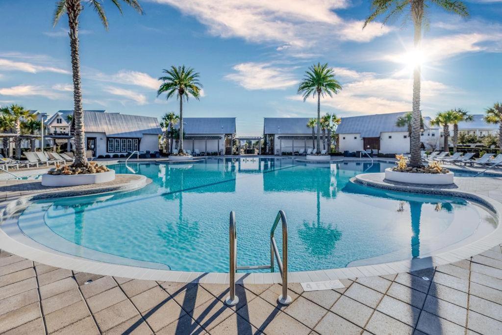 Prominence 30a - Lucky Old Sun Holiday home