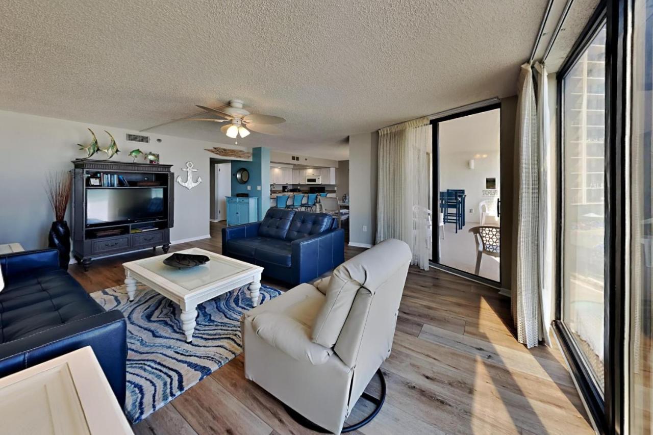 Apartment Edgewater Tower Iii 213