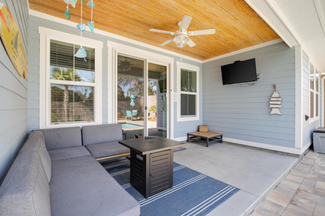 Gorgeous 3bd/25ba New W/ Private Heated Pool Steps From Beach! Holiday home