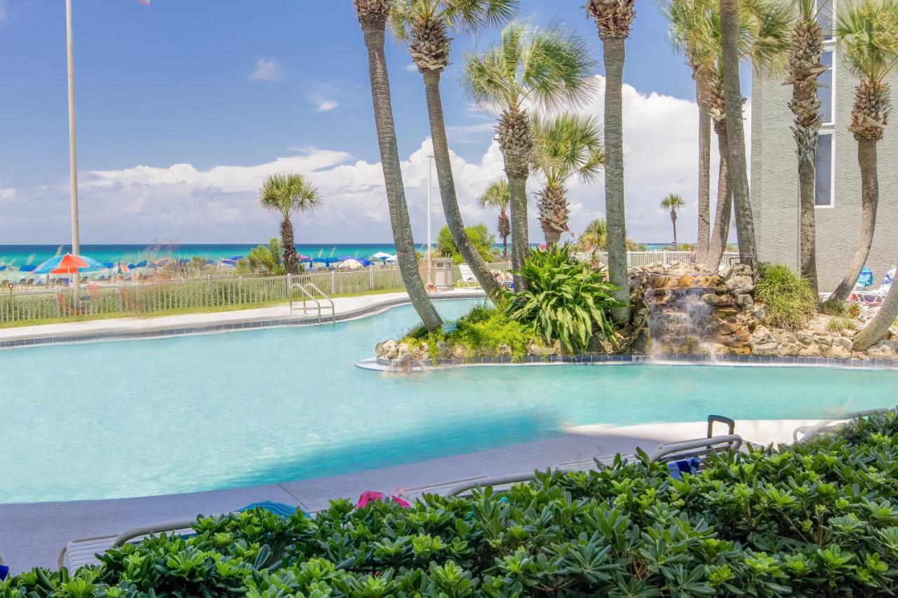 Holiday home Amazing Views! Newly Listed! Family Friendly Unit! Pools!