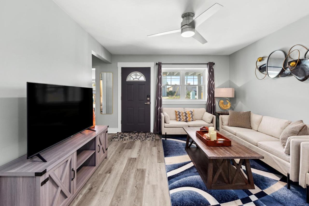 Welcome To Dolphin Fun A! Brand New Duplex! Walk To The Beach! * Panama City Beach