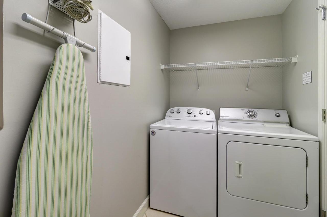 Gulf Front Master Suite! Directly On The Beach! 3 Bedroom / 2 Ba! Sleeps 8! Panama City Beach