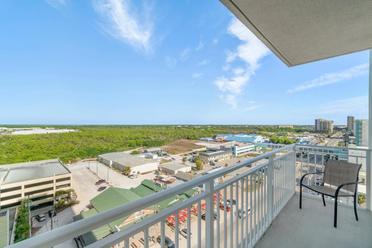 Luxury Beachfront W/ 2 Balconies! Sleeps 8! Walk To Pier Park! Holiday home *
