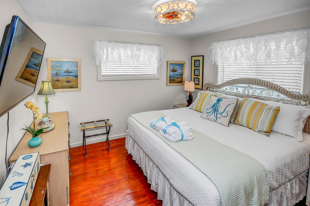 22517 Hilltop Ave - Shore Nuff Beachy Holiday home