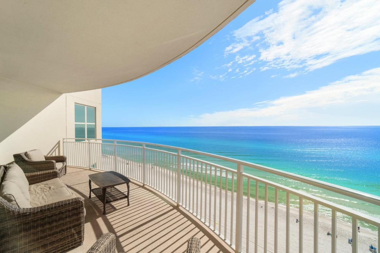 Luxury Beachfront W/ 2 Balconies! Sleeps 8! Walk To Pier Park! Holiday home