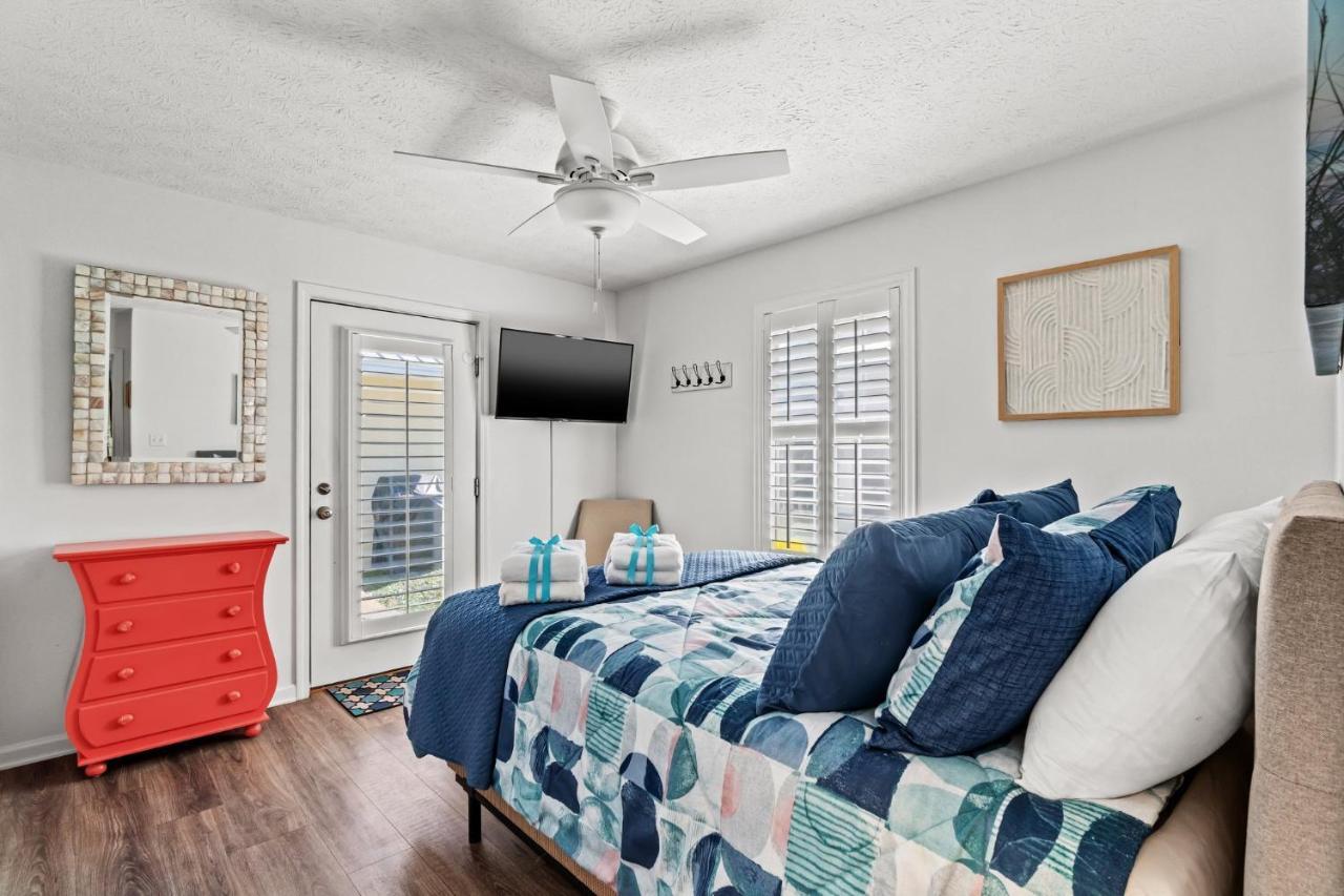Holiday home Contemporary / West End Pcb / Available Now! / Perfect For Family *