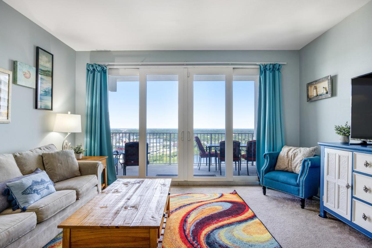 Laketown 1730 Gorgeous 2 Bd Bunks, Gulf Views, Amenities * Panama City Beach