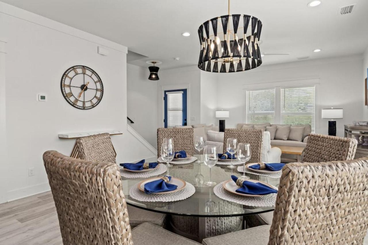 Holiday home Lighthouse Landing-your New Coastal Haven Just A Short Walk To The Waves *