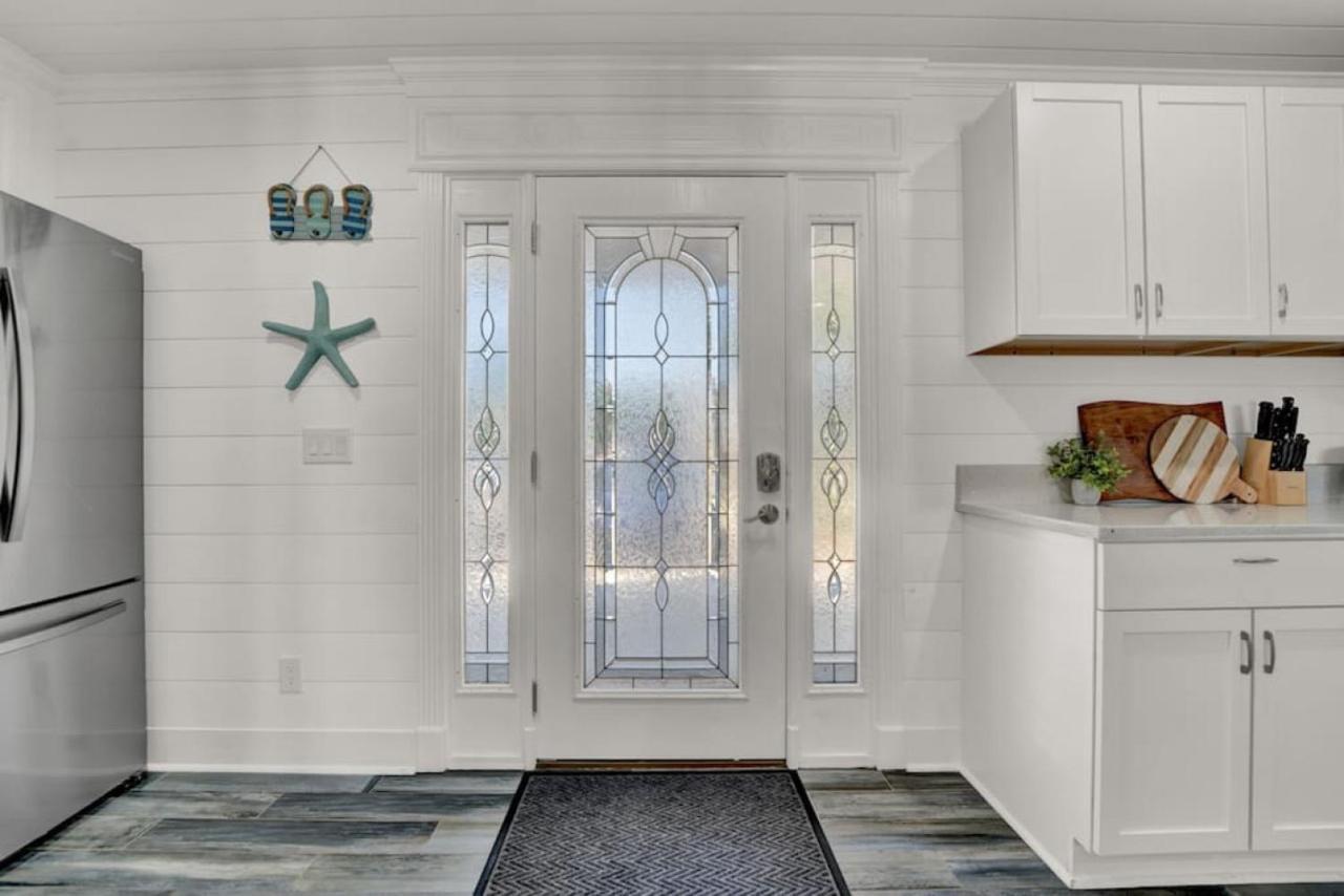 Dog Friendly 2 Bedroom Townhome With Hot Tub And Walking Distance To Holiday home Panama City Beach