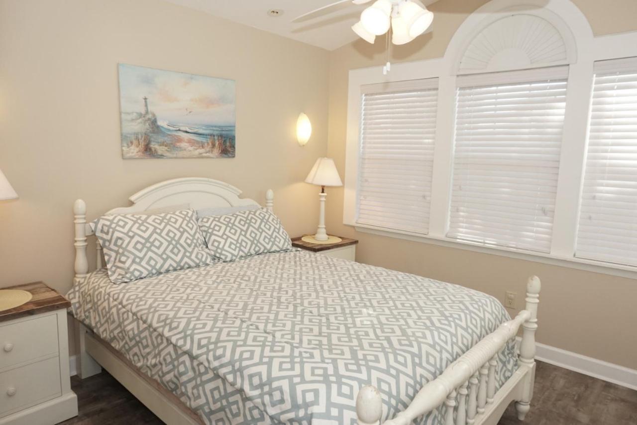 Venture Out 476 Marlin Dr Comes With Golf Cart *