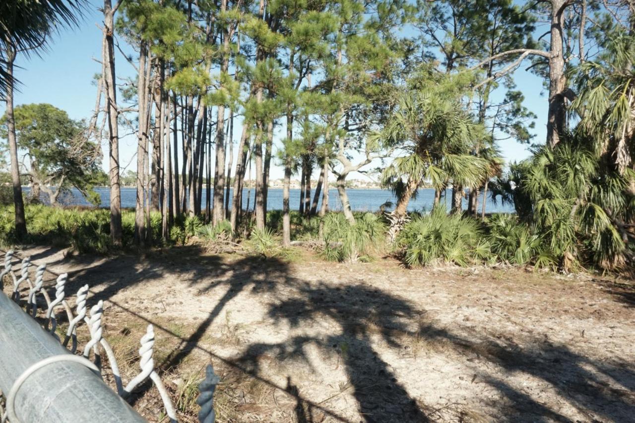 Venture Out 476 Marlin Dr Comes With Golf Cart *