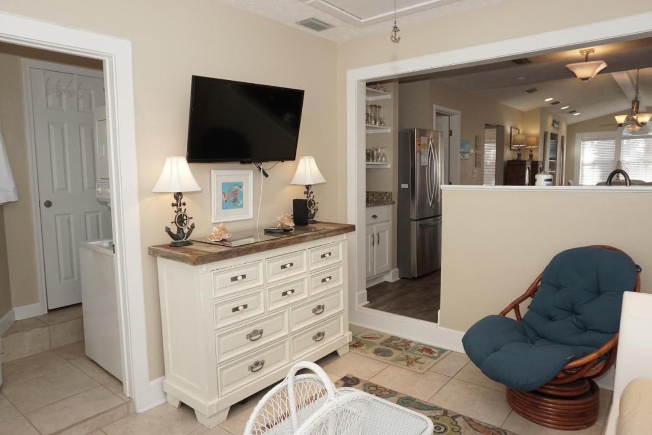 Venture Out 476 Marlin Dr Comes With Golf Cart