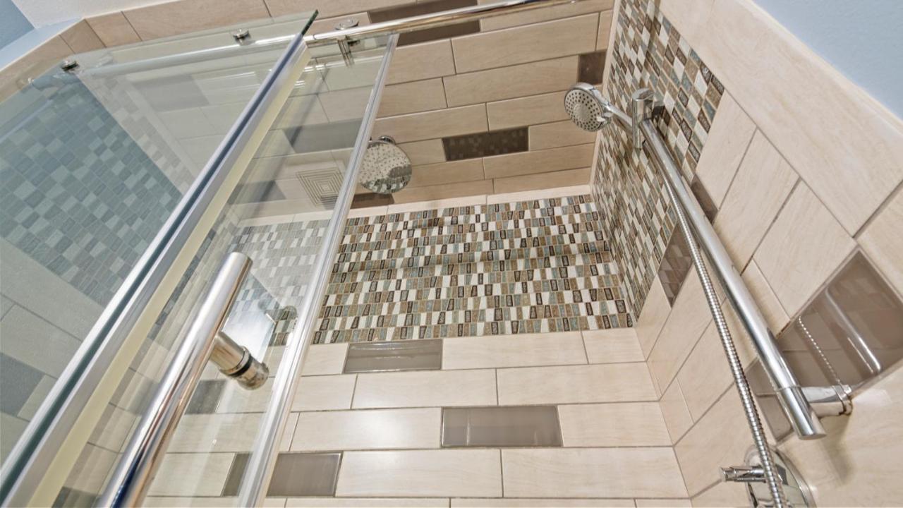 Apartment Laketown Wharf 1805 Panama City Beach
