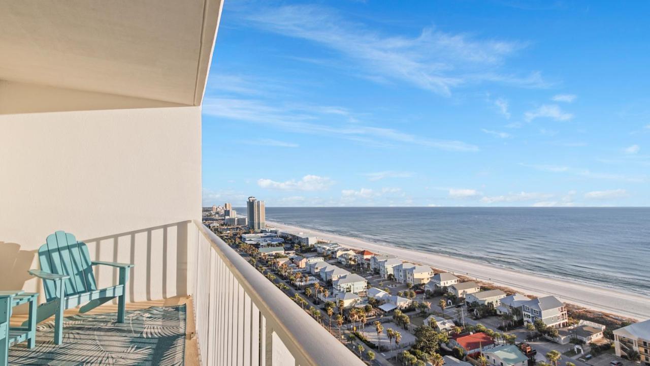 Laketown Wharf 1805 Apartment *