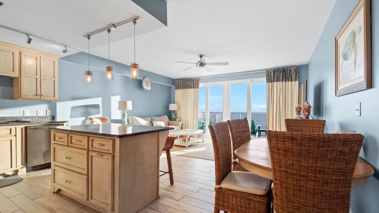 Apartment Laketown Wharf 1805 *